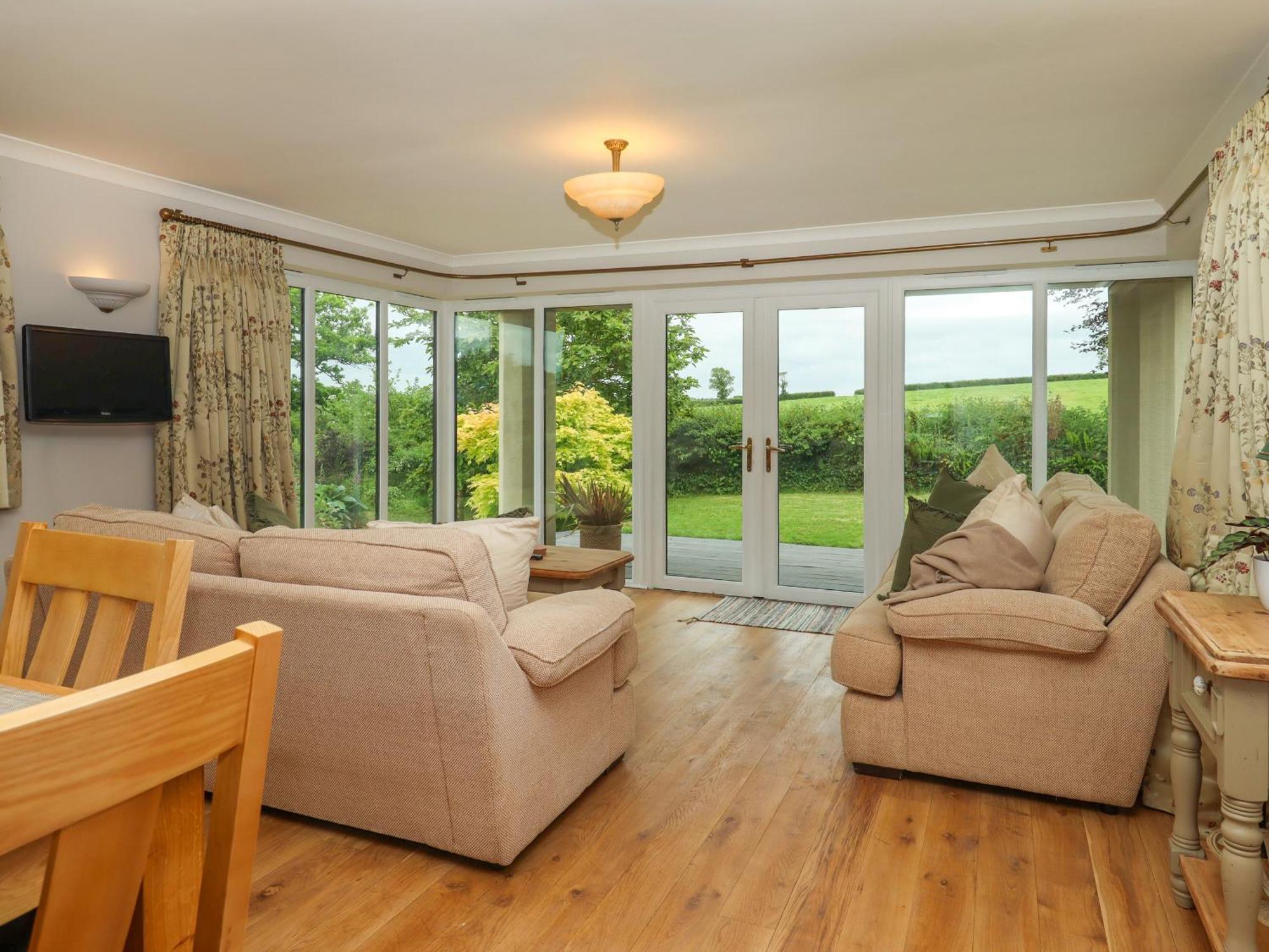 Hole Park Villa Holsworthy Exterior photo